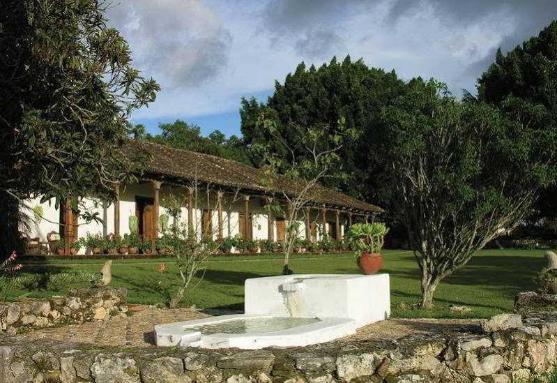 Parador-Museo Santa Maria La Trinitaria Exteriör bild